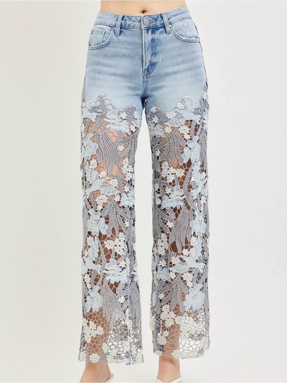 Risen High Rise Lace Wide Leg Jeans NWT Light Wash Floral Crochet Mesh Size 30 - Picture 2 of 5